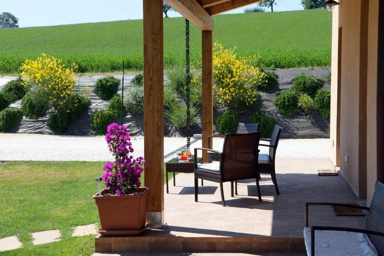 Casa Montefiore 13 Girasoli Lt Nella Tranquilla Campagna Marchigiana Ancona Exterior foto