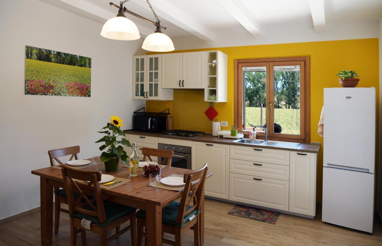 Casa Montefiore 13 Girasoli Lt Nella Tranquilla Campagna Marchigiana Ancona Exterior foto