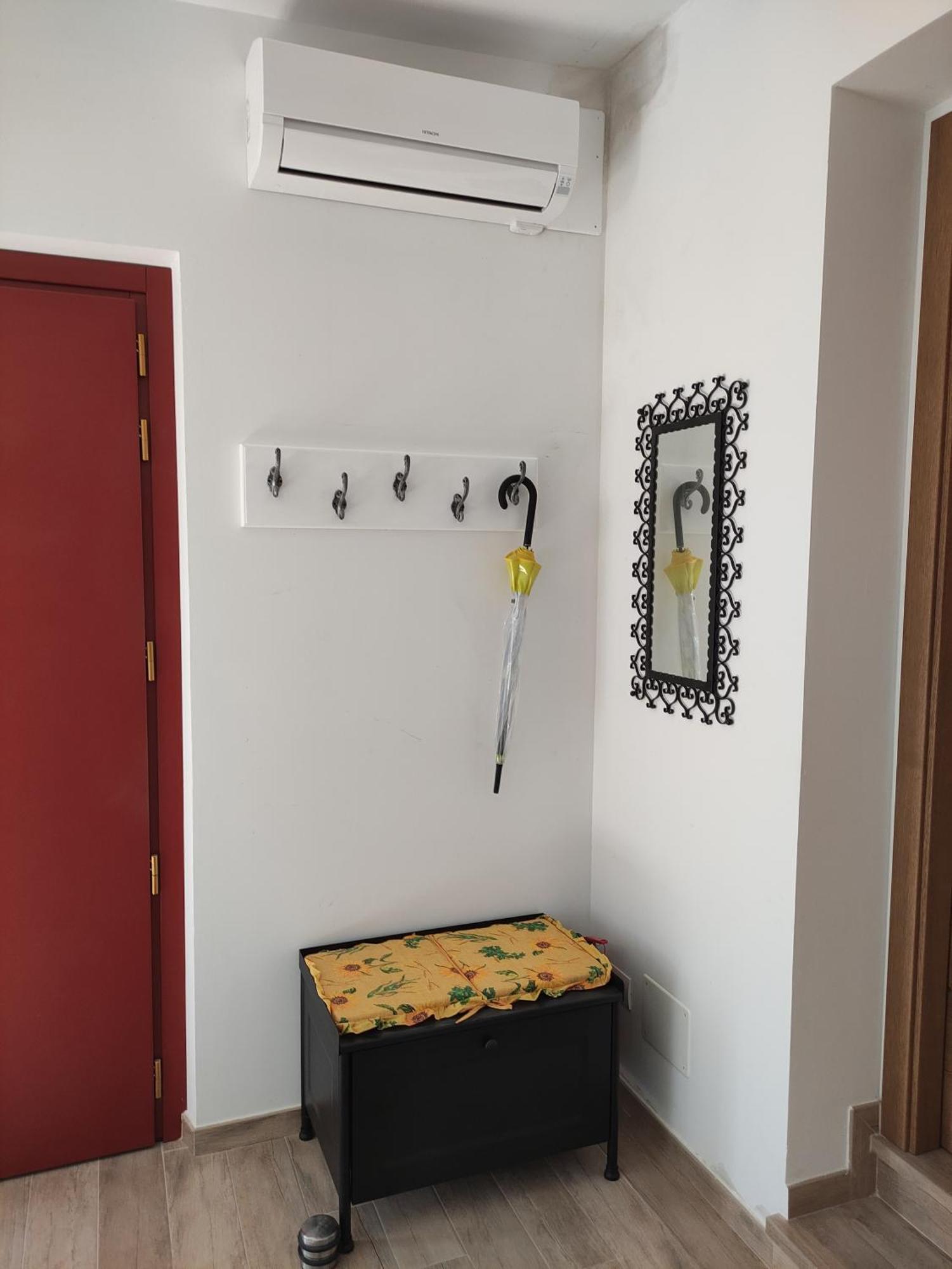 Casa Montefiore 13 Girasoli Lt Nella Tranquilla Campagna Marchigiana Ancona Exterior foto